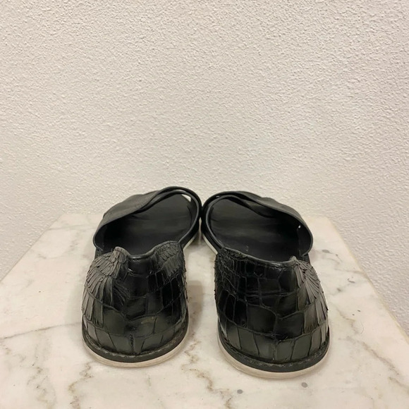 Vince Ida Open-Toe Crossover Leather Flat Size 8 VGUC - Picture 4 of 5